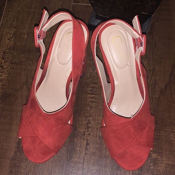 Suede platform heels 8 Wide - Picture 3 of 7